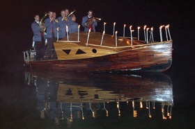 Nagy�t�shoz kattintson a k�pre!